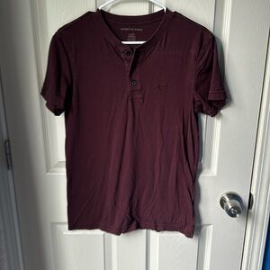 Maroon American Eagle T-Shirt with buttons size XS